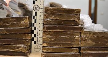 Palermo, la Polizia sequestra 93 kg di droga e 100mila euro. 16 arresti e la conferma della saldatura tra mafia, camorra e ‘ndrangheta
