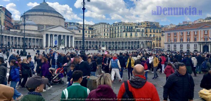 VIDEO – Incanto e gioia di vivere, Napoli si riscopre città-favola